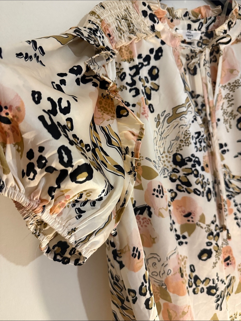 entro Cream Floral Leopard Print Blouse - Picture 4 of 9